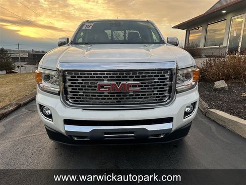 Used 2018 GMC Canyon Denali image 2