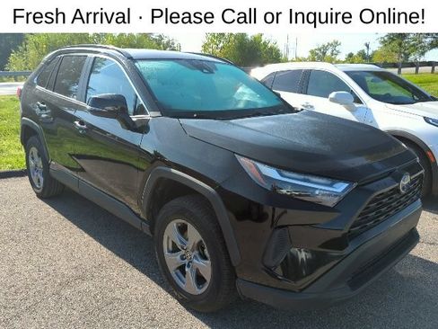 Used 2022 Toyota RAV4 XLE AWD/4WD image 1