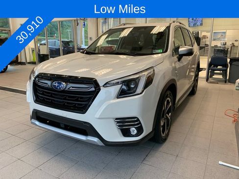 Used 2023 Subaru Forester Touring AWD/4WD image 2