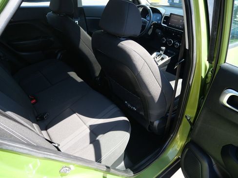 Used 2024 Hyundai Venue SEL FWD image 22