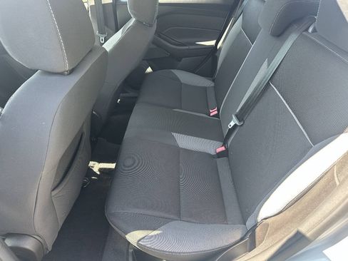 Used 2014 Ford Focus SE FWD image 12