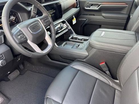 New 2026 GMC Sierra 2500 Denali w/ Denali Reserve Package image 9