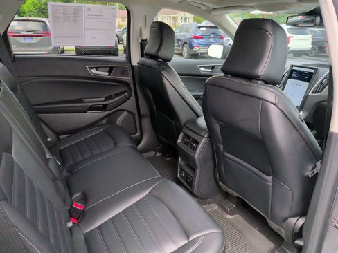 Certified 2022 Ford Edge SEL w/ Convenience Package AWD/4WD image 17