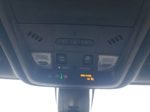 Used 2021 Chevrolet Blazer RS w/ Enhanced Convenience Package image 26