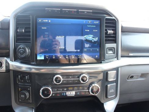 Used 2022 Ford F150 Lariat w/ Equipment Group 502A High AWD/4WD image 13