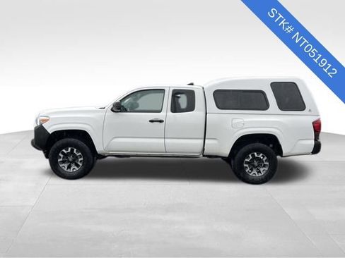 Used 2022 Toyota Tacoma SR image 4