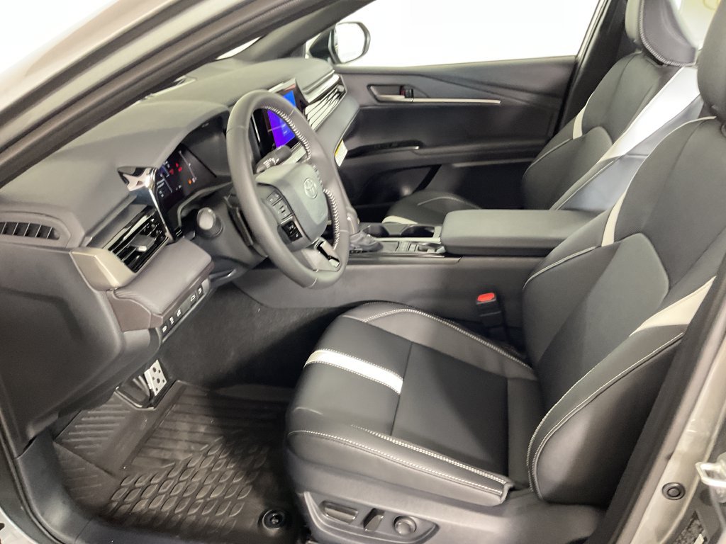 New 2026 Toyota Camry SE FWD image 15