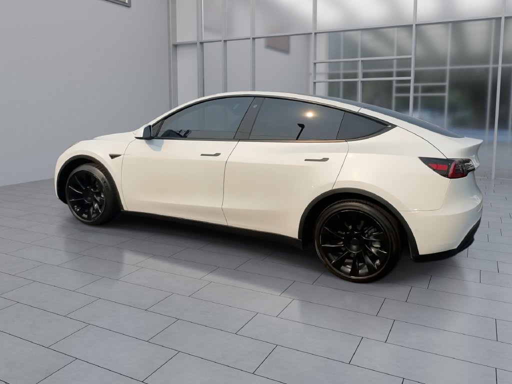 Used 2021 Tesla Model Y Long Range AWD/4WD image 5