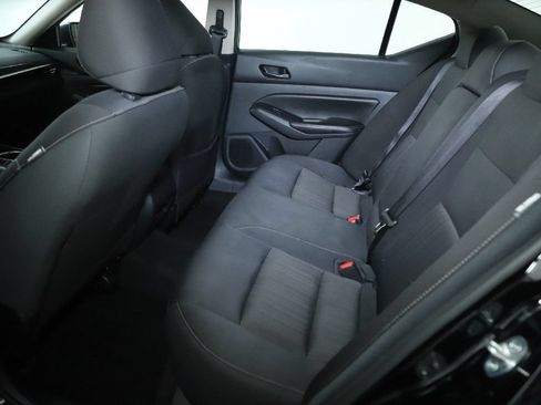 Used 2024 Nissan Altima 2.5 SV FWD image 14