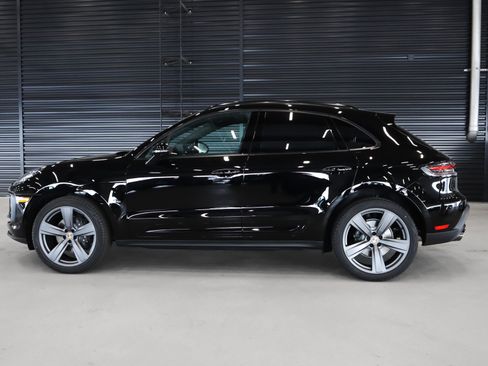New 2026 Porsche Macan image 2
