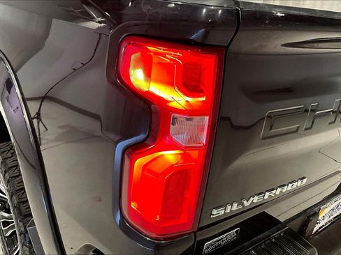 Used 2022 Chevrolet Silverado 1500 RST image 24