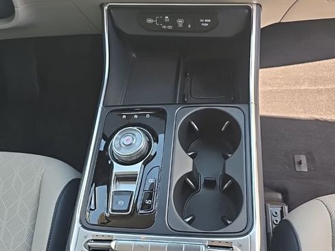 New 2026 Kia Carnival SX w/ SX Dark Edition Package image 9