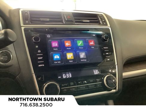 Used 2018 Subaru Outback 2.5i Limited AWD/4WD image 10
