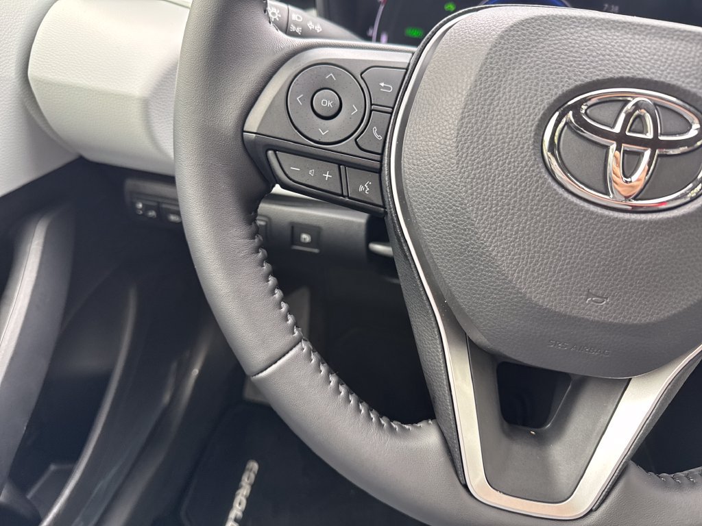 Certified 2026 Toyota Corolla SE FWD image 24