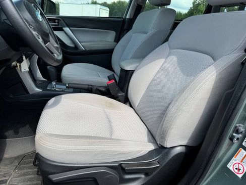 Used 2017 Subaru Forester 2.5i w/ Alloy Wheel Package AWD/4WD image 10