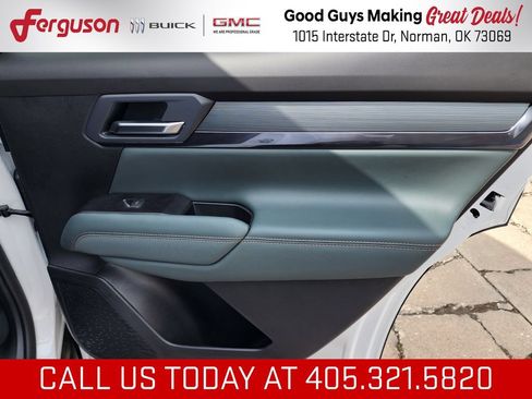 New 2027 GMC Terrain AT4 w/ Convenience Package III AWD/4WD image 43
