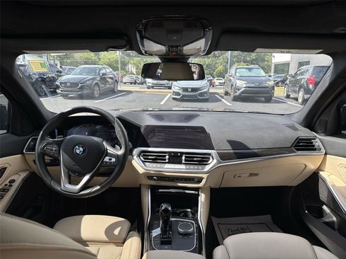 Used 2022 BMW 330i Sedan w/ Premium Package 2 RWD image 22
