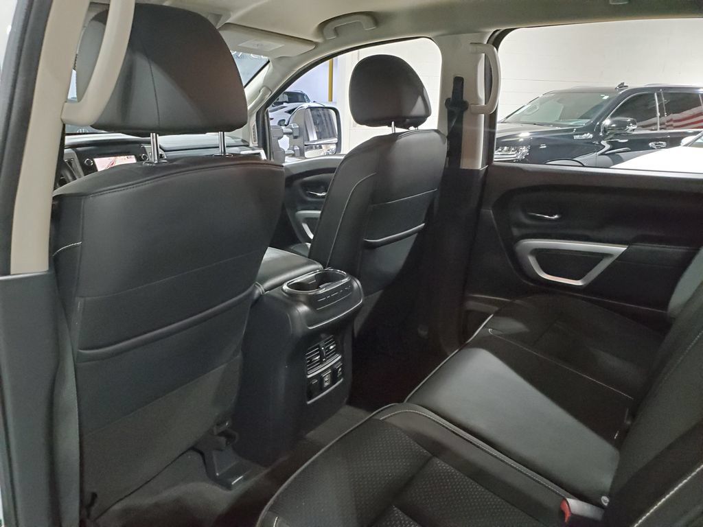 Used 2019 Nissan Titan PRO-4X AWD/4WD image 23