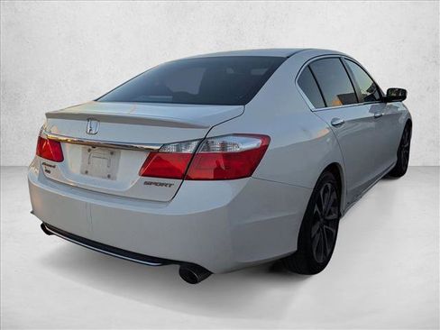 Used 2015 Honda Accord Sport image 3