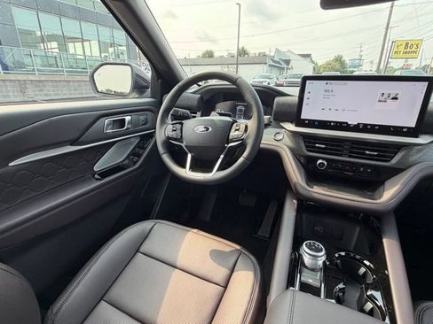 New 2026 Ford Explorer Platinum w/ LUX Leather Package AWD/4WD image 24