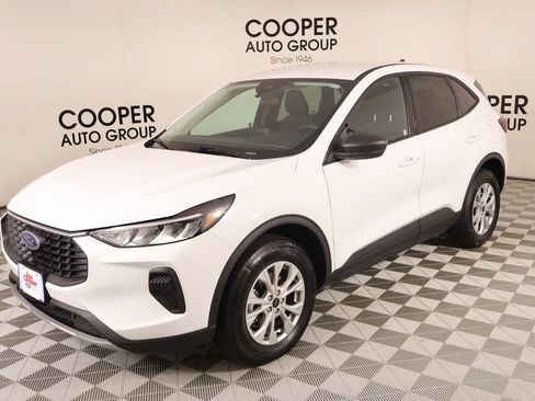 Used 2025 Ford Escape Active AWD/4WD image 9