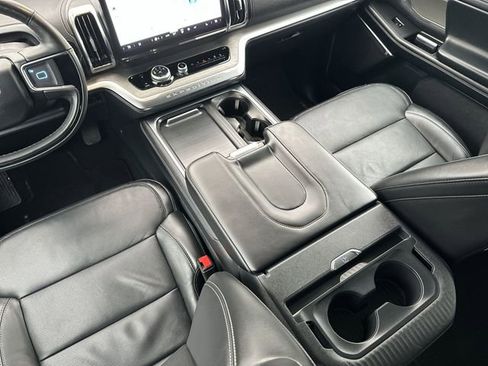 Used 2025 Ford Expedition Max Platinum image 25