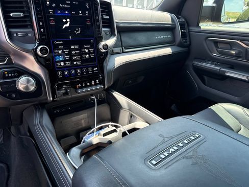 Used 2019 RAM 1500 Limited w/ Advanced Safety Group RWD image 33
