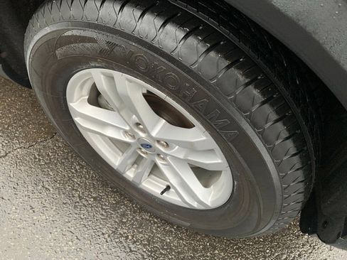 Used 2022 Ford Explorer XLT w/ Class IV Trailer Tow Package image 9