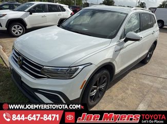 Used 2024 Volkswagen Tiguan SE video 1
