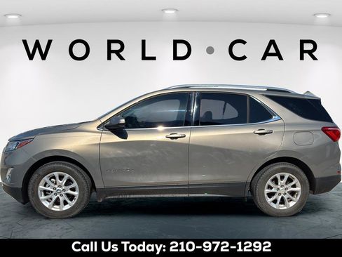 Used 2018 Chevrolet Equinox LT w/ Sun & Infotainment Package image 12