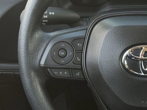 Used 2026 Toyota Corolla LE FWD image 5