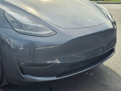 Used 2023 Tesla Model Y Long Range image 3