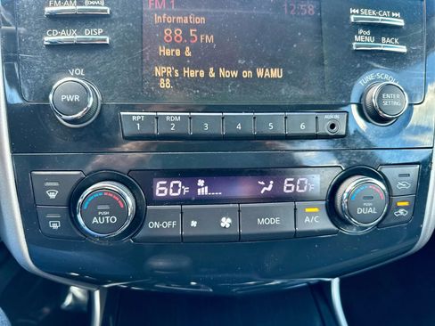 Used 2013 Nissan Altima 2.5 SV FWD image 16