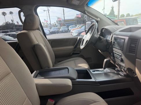 Used 2008 Nissan Titan SE AWD/4WD image 9