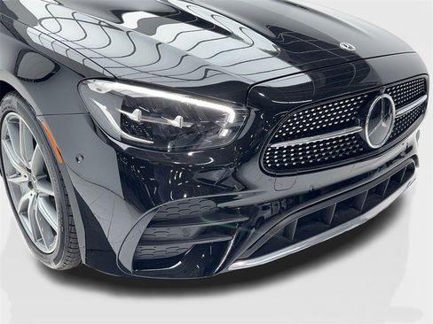 Used 2022 Mercedes-Benz E 350 Sedan w/ Driver Assistance Package image 3