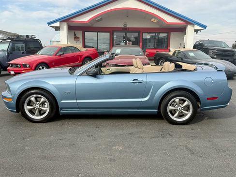 Used 2005 Ford Mustang GT Premium RWD image 2