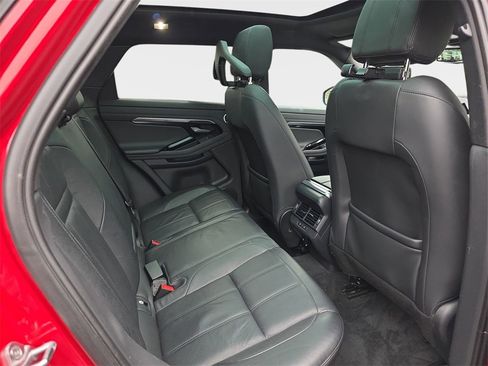 Used 2020 Land Rover Range Rover Evoque SE image 13