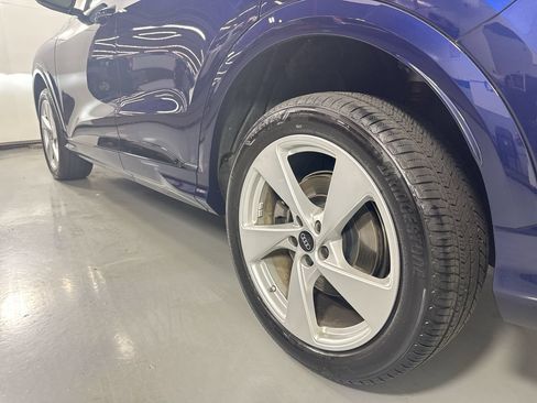 Used 2025 Audi Q5 Premium Plus w/ Premium Plus AWD/4WD image 9