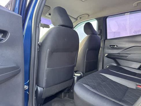 Used 2019 Nissan Kicks SV FWD image 17