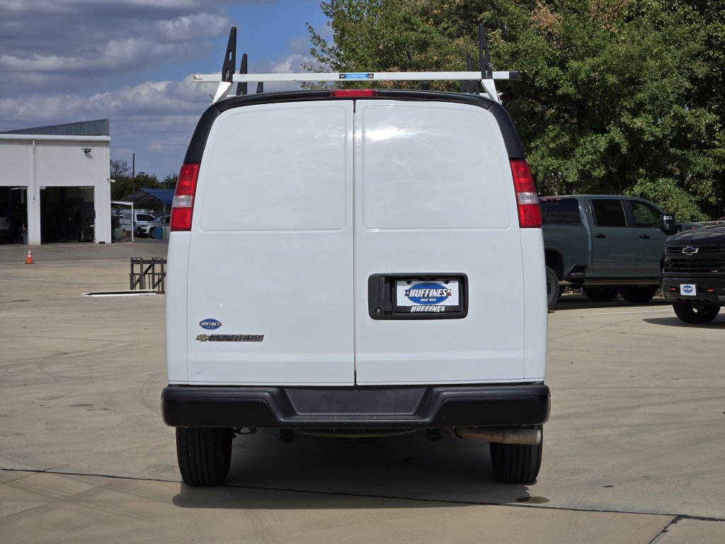 Used 2024 Chevrolet Express 3500 Extended RWD image 6