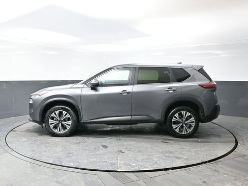 Used 2023 Nissan Rogue SV image 11