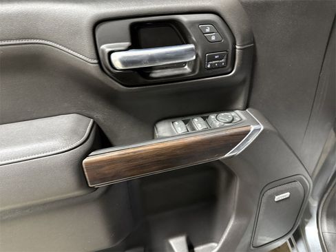 Used 2022 GMC Sierra 1500 SLT w/ SLT Convenience Package image 21