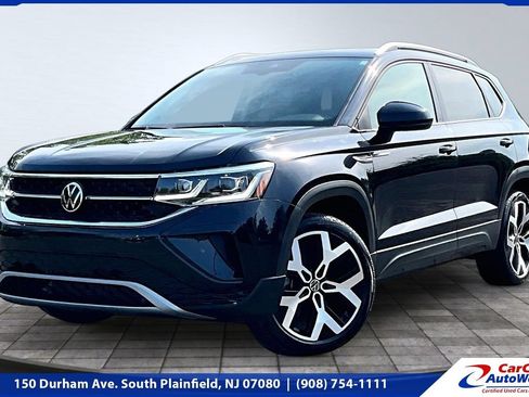 Used 2023 Volkswagen Taos SEL AWD/4WD image 1