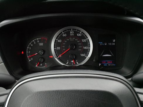 Certified 2022 Toyota Corolla Cross LE w/ Moonroof Package image 21