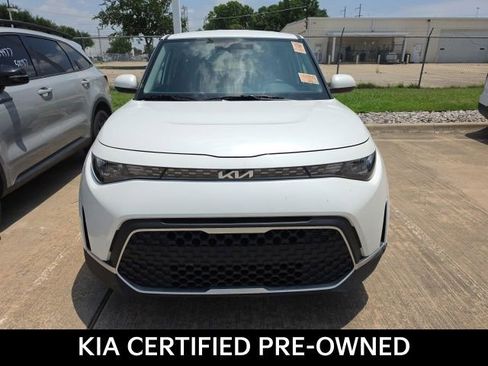 Certified 2025 Kia Soul LX w/ LX Technology Package FWD image 2