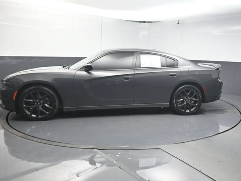 Used 2022 Dodge Charger SXT w/ Blacktop Package RWD image 5