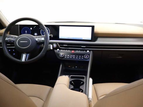 Used 2025 Hyundai Sonata Limited FWD image 13