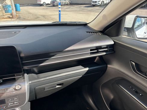 Used 2025 Hyundai Kona SEL image 35