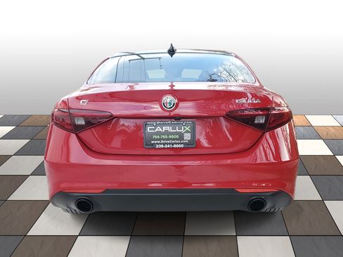 Used 2022 Alfa Romeo Giulia Ti image 5