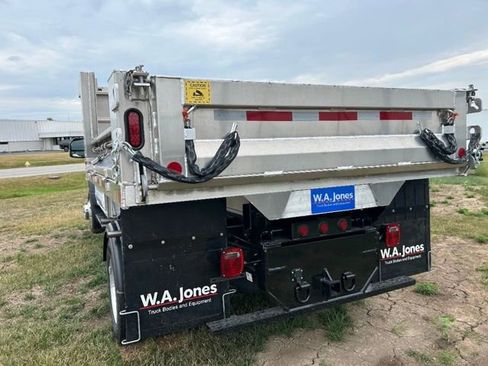 New 2025 Ford F550 4x4 Regular Cab Super Duty image 4